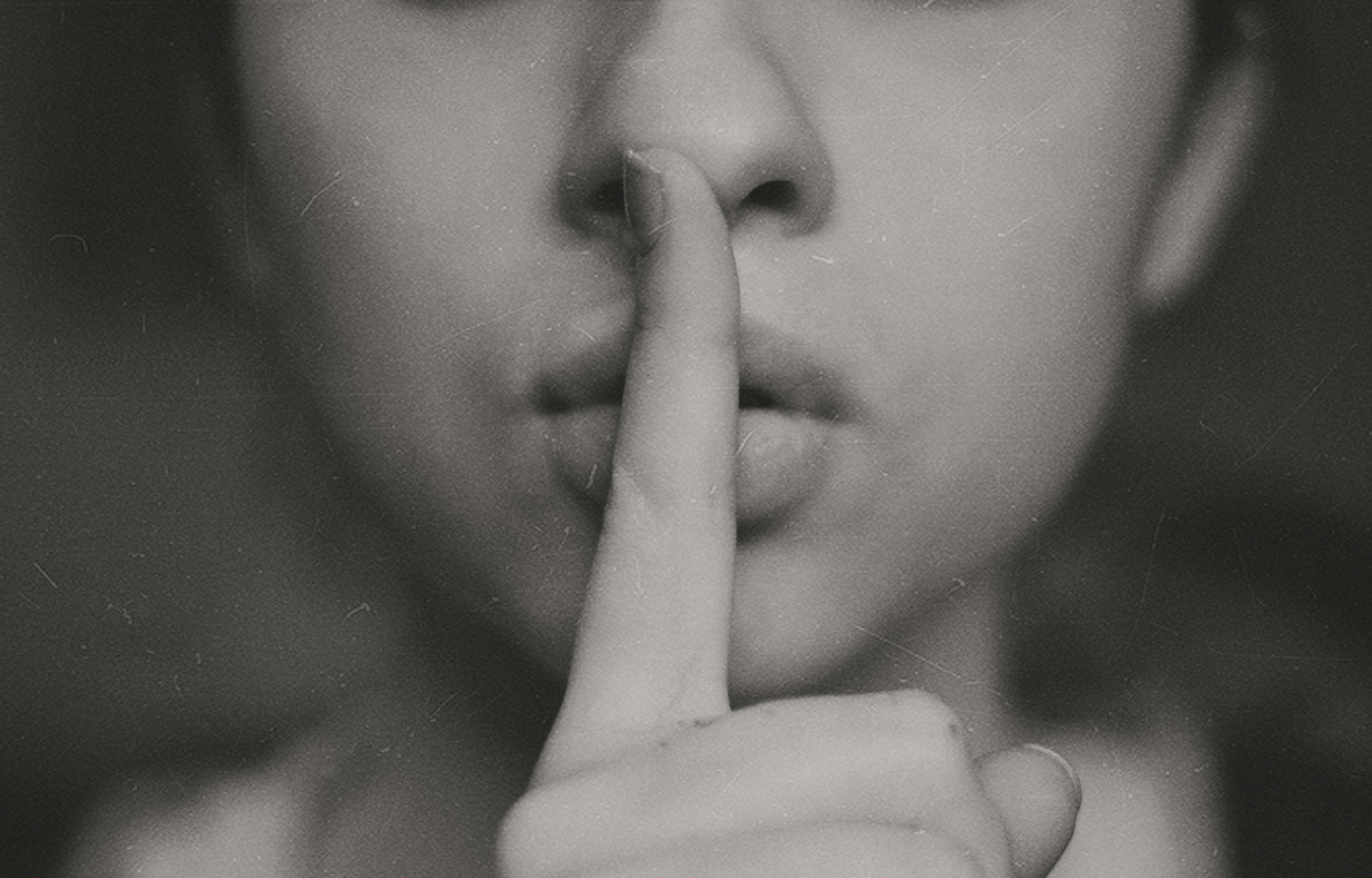 Barulho no condomínio: o que a lei diz, horários permitidos e como aplicar multa